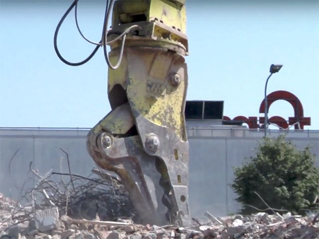 Demolita l'ultima torre di Zingonia