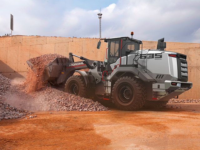 Alta efficienza e basso consumo di carburante con la pala gommata HMK 635 WL