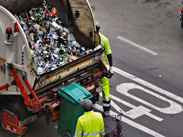 Coronavirus, igiene ambientale e gestione rifiuti: mancano le mascherine per tutti gli operatori