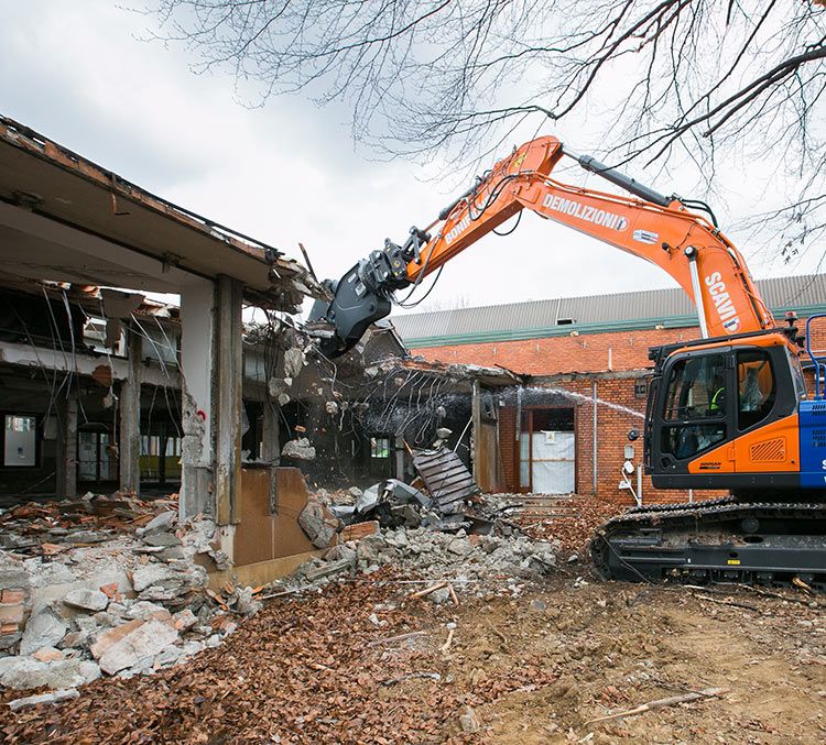 Demolizione ex Istituto Piero Pirelli a Milano