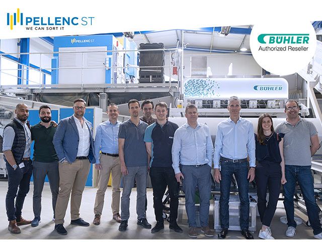 Trials on pet flakes