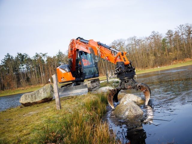 Hitachi Construction Machinery presenta due nuovi escavatori compatti Zaxis-7