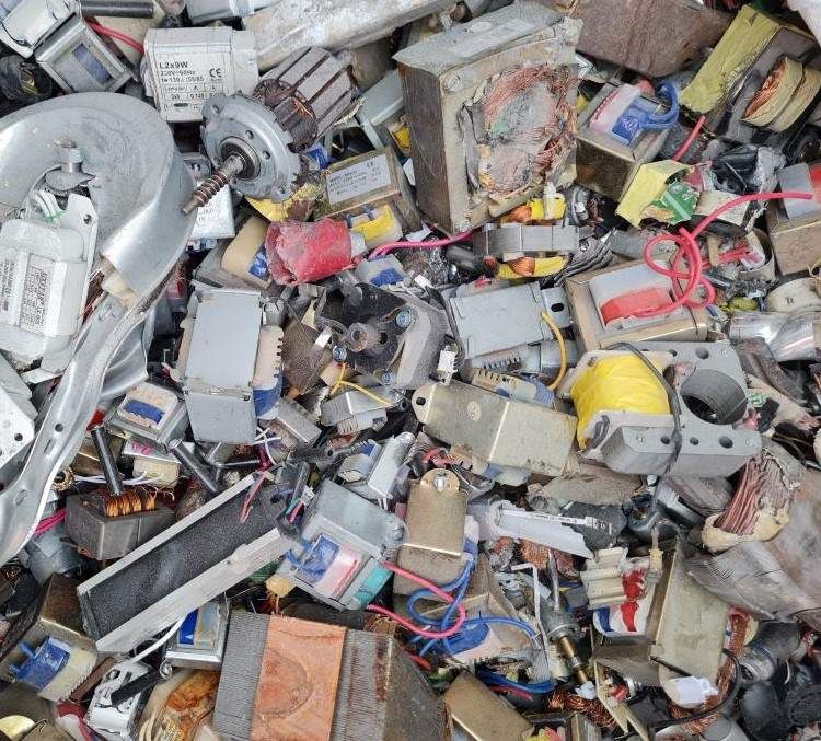 I rifiuti elettronici crescono cinque volte più velocemente del riciclaggio 