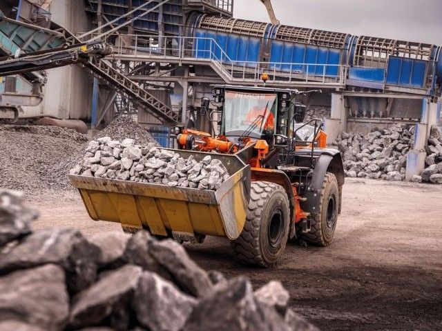 Hitachi verso l'era LANDCROS: a SaMoTer 2026 debutta il futuro delle soluzioni integrate