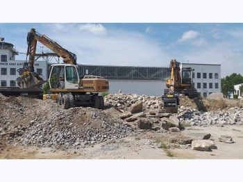 In Germania tre generazioni di unità MB Crusher convivono perfettamente e sono le principali artefici dello sviluppo verso nuove opportunità di lavoro e redditività di un’affermata azienda di movimento terra e demolizioni della Baviera.